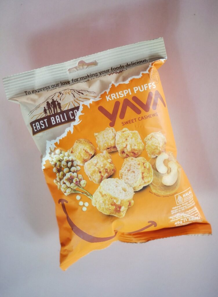 Tampilan baru YAVA Krispi Puffs Sweet Cashew Snack Indonesia dan snack ulang tahun anak